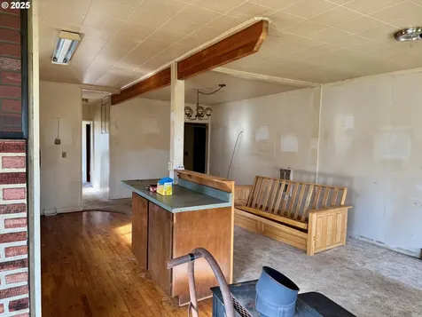129 N P Street Cottage Grove OR 97424