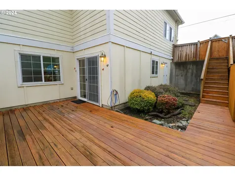 2728 Sherman Avenue North Bend OR 97459