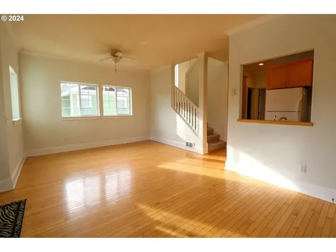 2728 Sherman Avenue North Bend OR 97459