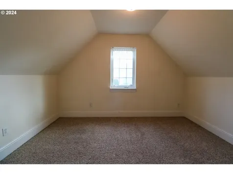 2728 Sherman Avenue North Bend OR 97459