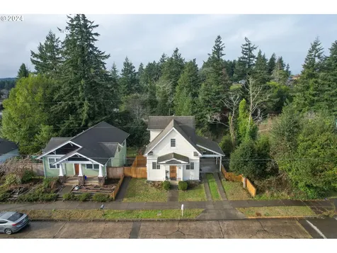 2728 Sherman Avenue North Bend OR 97459