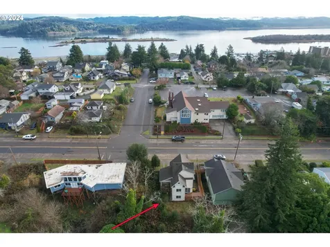 2728 Sherman Avenue North Bend OR 97459
