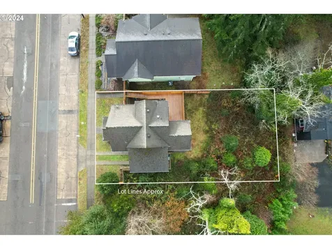 2728 Sherman Avenue North Bend OR 97459