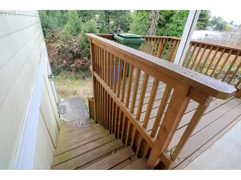 2728 Sherman Avenue North Bend OR 97459