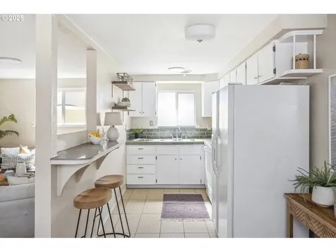 11848 SE Yamhill Street Portland OR 97216