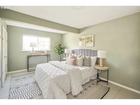 11848 SE Yamhill Street Portland OR 97216