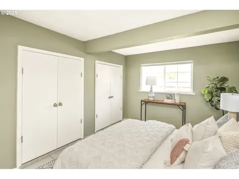 11848 SE Yamhill Street Portland OR 97216