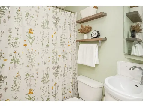 11848 SE Yamhill Street Portland OR 97216