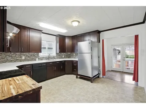 204 S 8th Avenue Kelso WA 98626