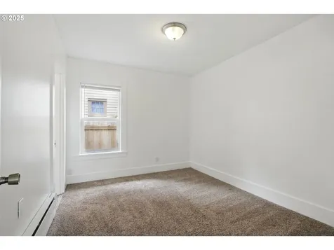 204 S 8th Avenue Kelso WA 98626