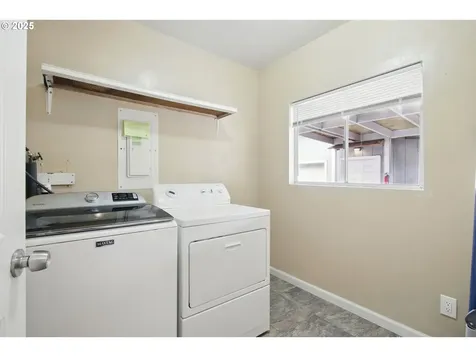 204 S 8th Avenue Kelso WA 98626