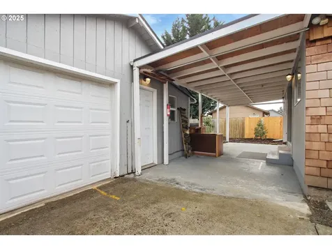 204 S 8th Avenue Kelso WA 98626