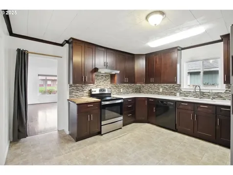 204 S 8th Avenue Kelso WA 98626