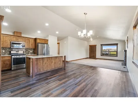 1983 S 12th Street Lebanon OR 97355