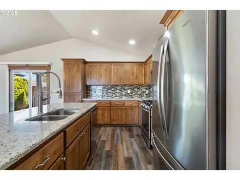 1983 S 12th Street Lebanon OR 97355