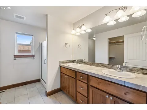1983 S 12th Street Lebanon OR 97355
