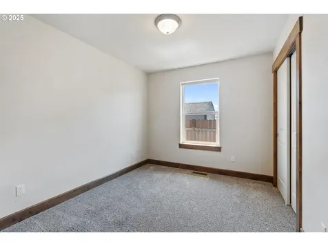 1983 S 12th Street Lebanon OR 97355