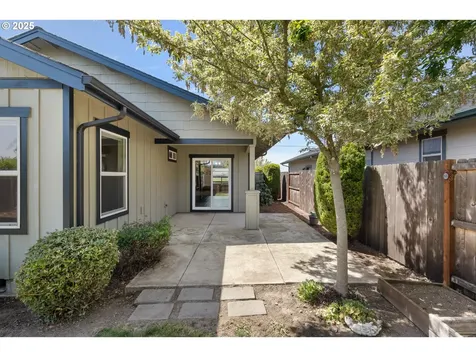 1983 S 12th Street Lebanon OR 97355