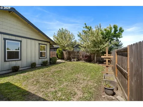 1983 S 12th Street Lebanon OR 97355