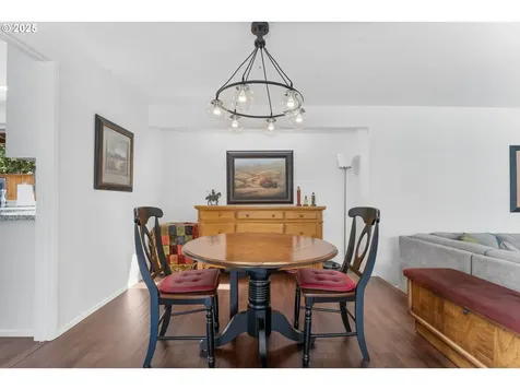 5585 NW Tamarron Place Portland OR 97229