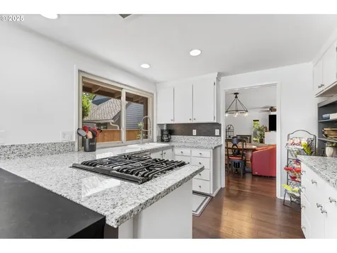 5585 NW Tamarron Place Portland OR 97229