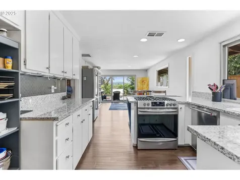 5585 NW Tamarron Place Portland OR 97229