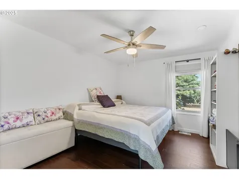 5585 NW Tamarron Place Portland OR 97229
