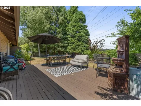 5585 NW Tamarron Place Portland OR 97229