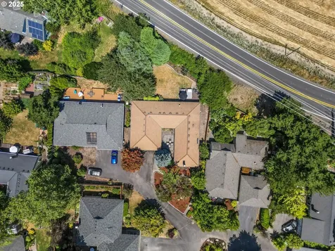 5585 NW Tamarron Place Portland OR 97229