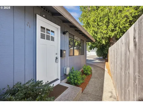 5724 SE 83rd Avenue Portland OR 97266