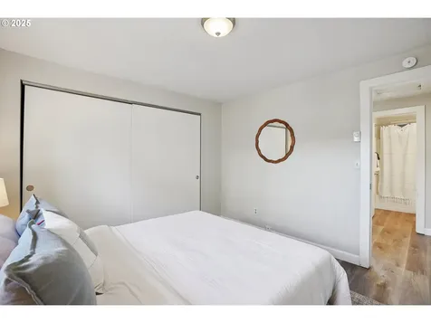 5724 SE 83rd Avenue Portland OR 97266