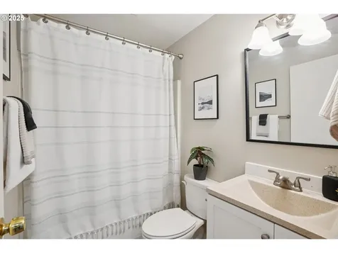 5724 SE 83rd Avenue Portland OR 97266