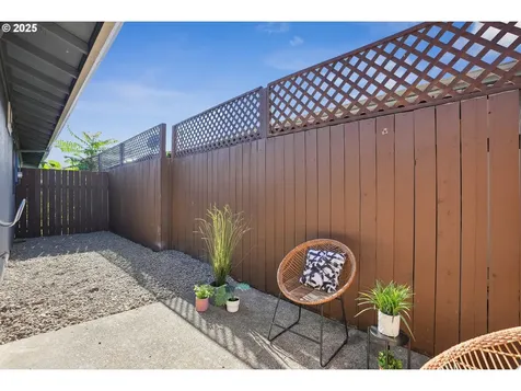 5724 SE 83rd Avenue Portland OR 97266