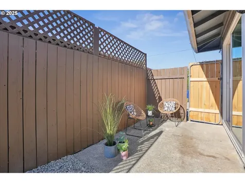 5724 SE 83rd Avenue Portland OR 97266