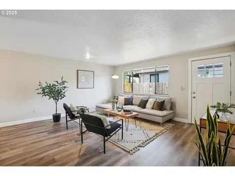 5724 SE 83rd Avenue Portland OR 97266