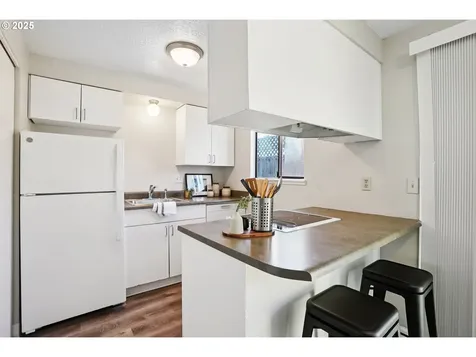 5724 SE 83rd Avenue Portland OR 97266