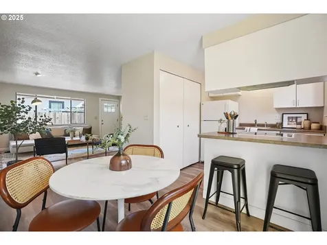 5724 SE 83rd Avenue Portland OR 97266