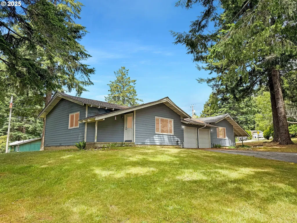 17144 Parkview Drive Brookings OR 97415