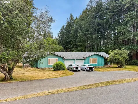 17144 Parkview Drive Brookings OR 97415