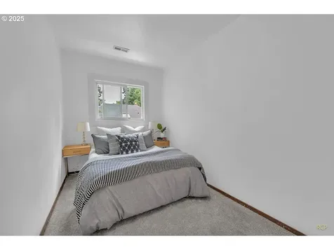 3374 SE Brooklyn Street Portland OR 97202