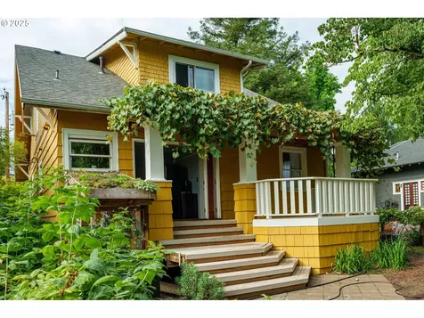 3374 SE Brooklyn Street Portland OR 97202