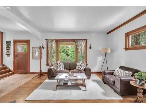 3374 SE Brooklyn Street Portland OR 97202
