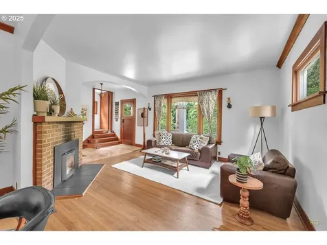 3374 SE Brooklyn Street Portland OR 97202