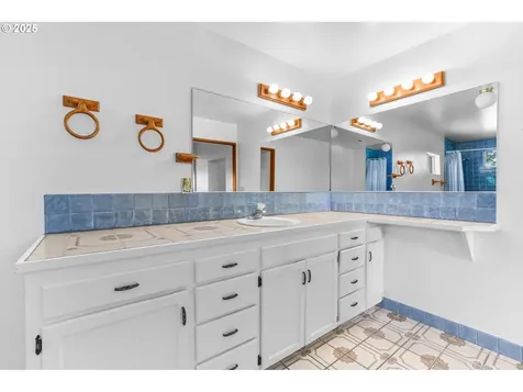 15170 SE 202nd Avenue Damascus OR 97089