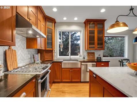 9819 NW Bartholomew Drive Portland OR 97229