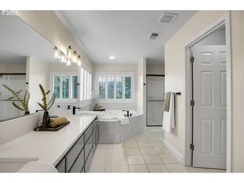 9819 NW Bartholomew Drive Portland OR 97229