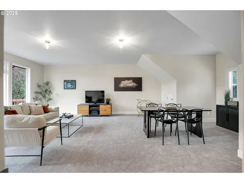 9819 NW Bartholomew Drive Portland OR 97229