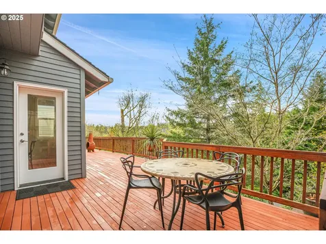 9819 NW Bartholomew Drive Portland OR 97229
