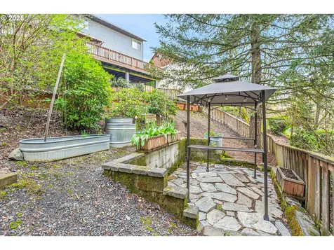 9819 NW Bartholomew Drive Portland OR 97229