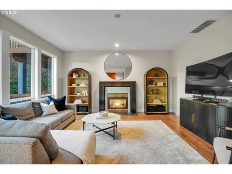 9819 NW Bartholomew Drive Portland OR 97229
